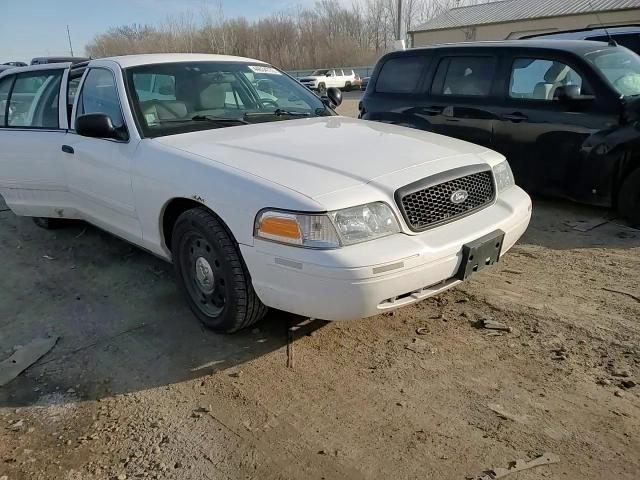 2011 Ford Crown Victoria - Image 11