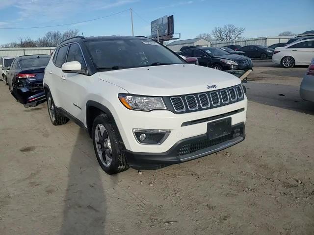 2019 Jeep Compass - Image 12