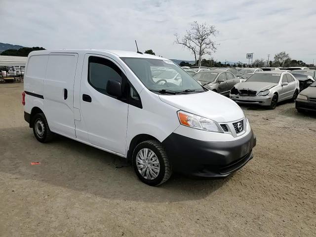 2014 Nissan NV - Image 10