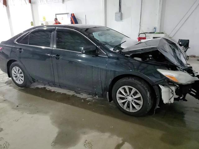 2016 Toyota Camry - Image 11