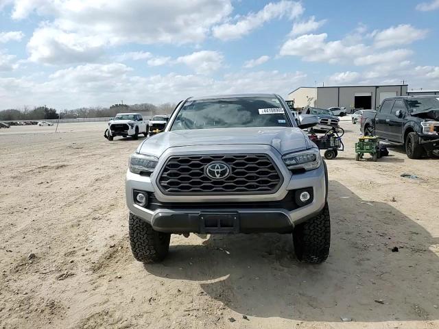 2021 Toyota Tacoma - Image 11