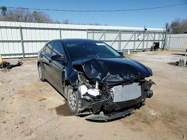 2024 Kia Forte - Image 10