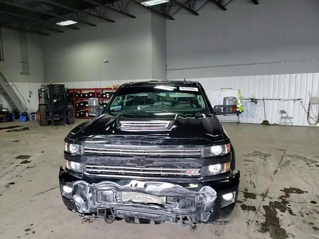 2017 Chevrolet Silverado - Image 10