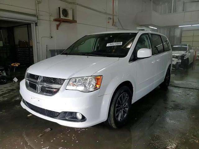 2017 Dodge Caravan - Image 14