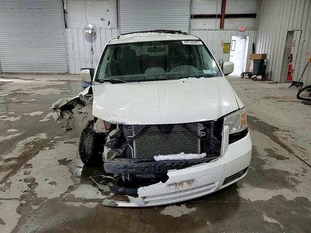 2010 Dodge Caravan - Image 12