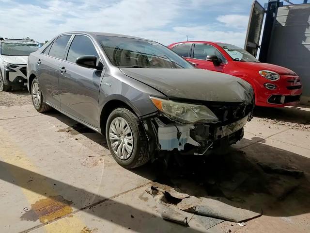2014 Toyota Camry - Image 10
