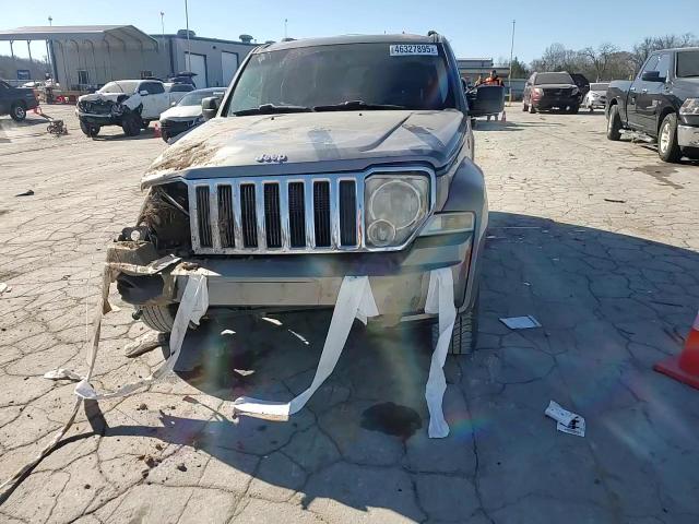 2012 Jeep Liberty (North America) - Image 12