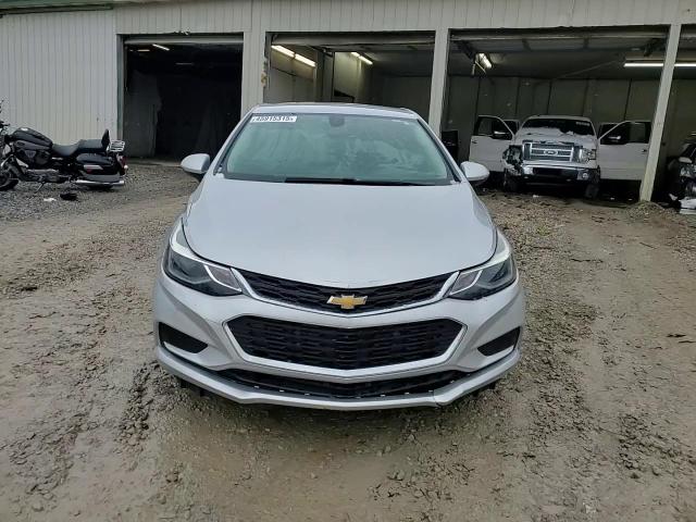 2018 Chevrolet Cruze - Image 13