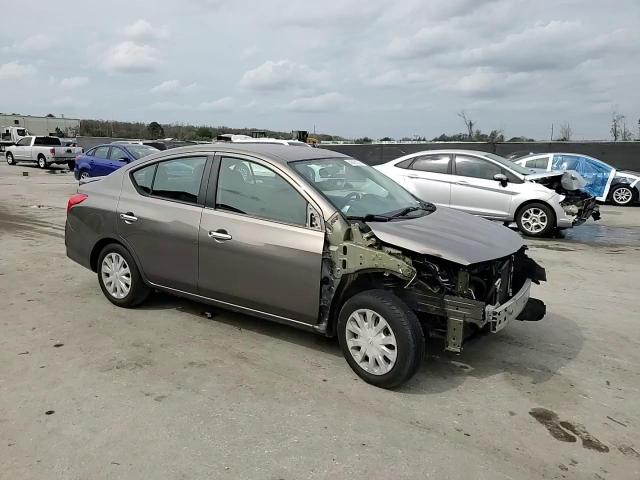 2015 Nissan Versa - Image 14