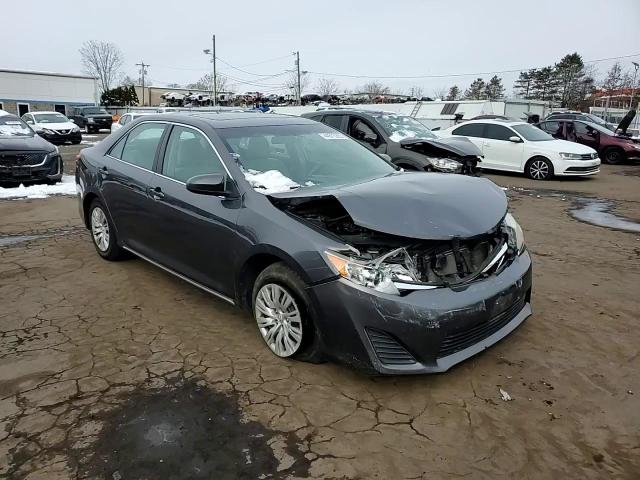 2014 Toyota Camry - Image 10