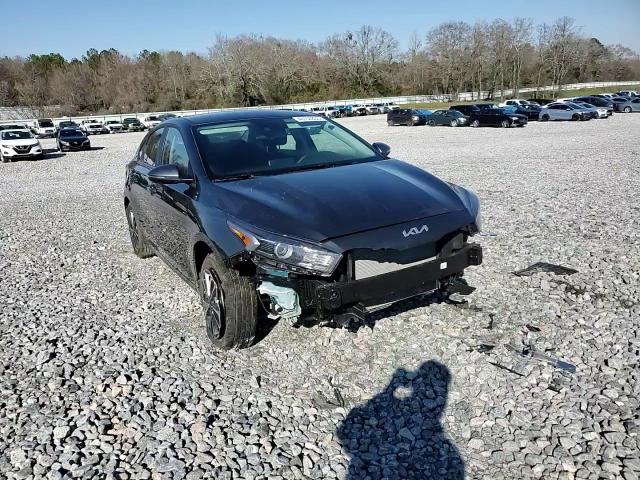 2024 Kia Forte - Image 14