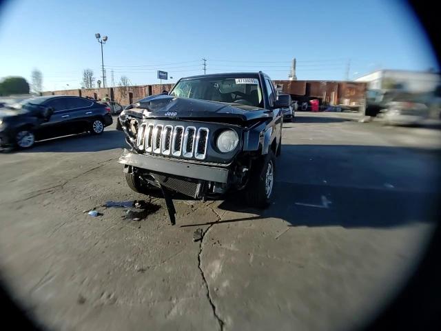 2014 Jeep Liberty (Patriot) - Image 12