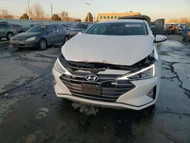 2019 Hyundai Elantra - Image 13