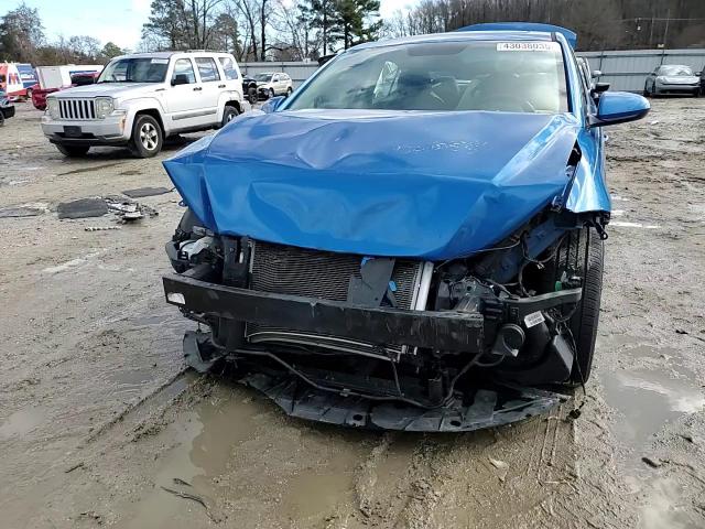 2018 Hyundai Elantra - Image 11