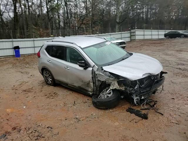 2018 Nissan Rogue - Image 15