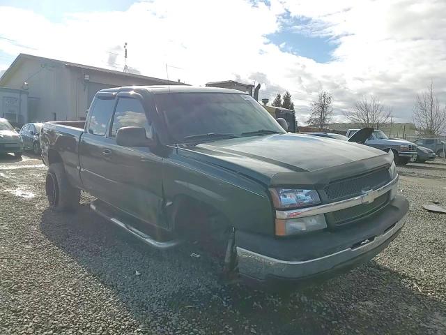 2004 Chevrolet Silverado - Image 10
