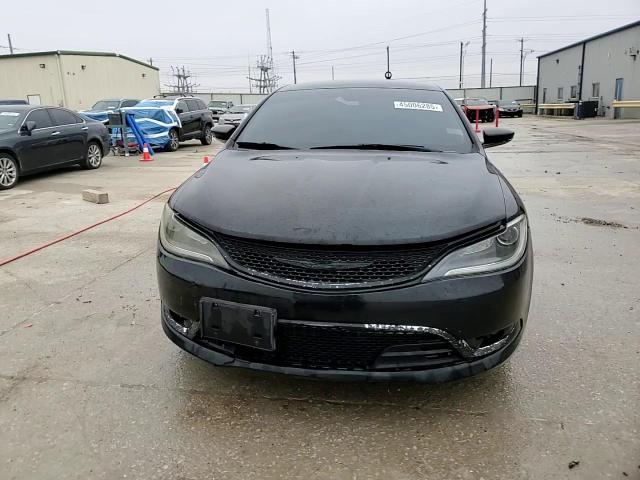 2015 Chrysler 200 - Image 13