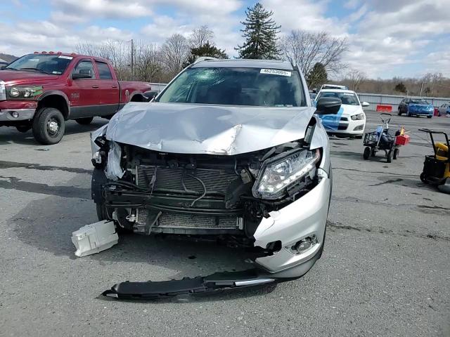 2016 Nissan Rogue - Image 12