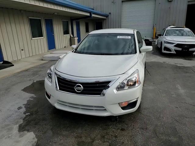2014 Nissan Altima - Image 13
