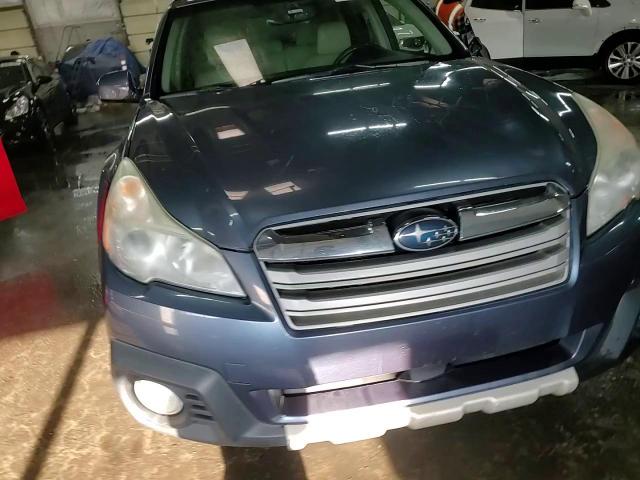 2014 Subaru Outback - Image 15