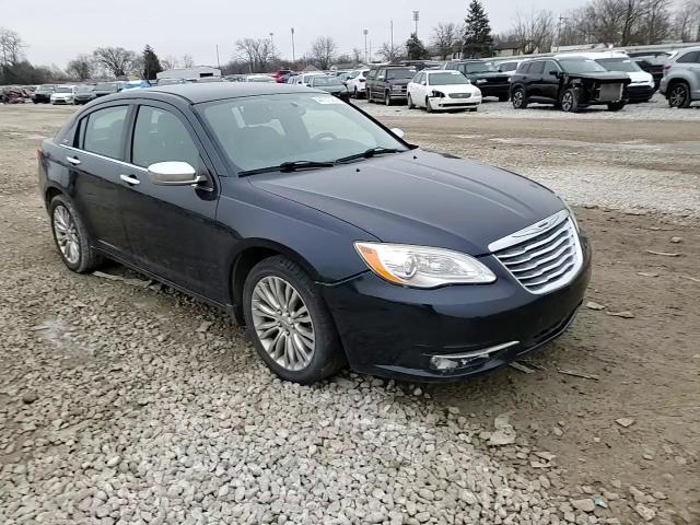 2012 Chrysler 200 - Image 10