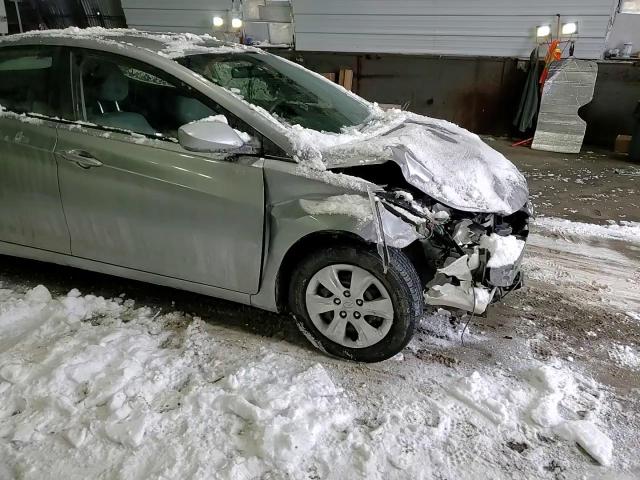 2016 Hyundai Elantra - Image 10