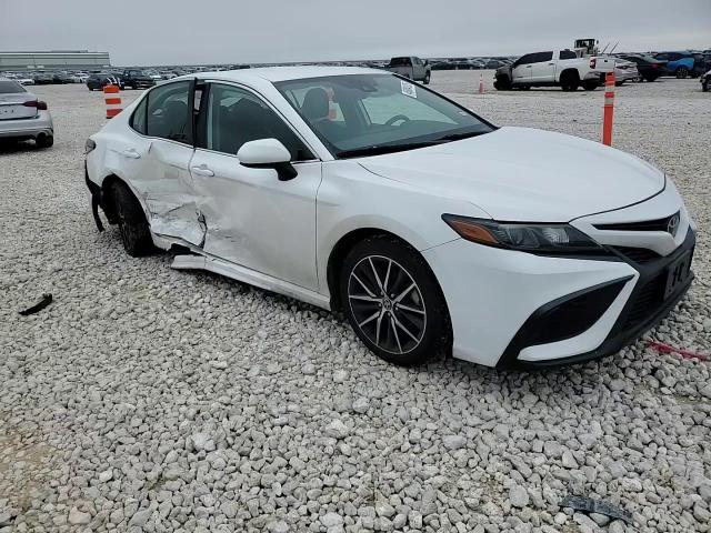 2021 Toyota Camry - Image 11