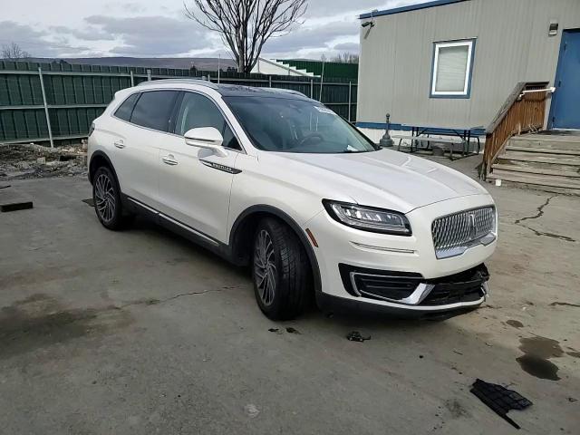 2019 Lincoln Nautilus - Image 11