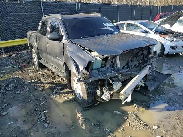 2015 Toyota Tacoma - Image 10