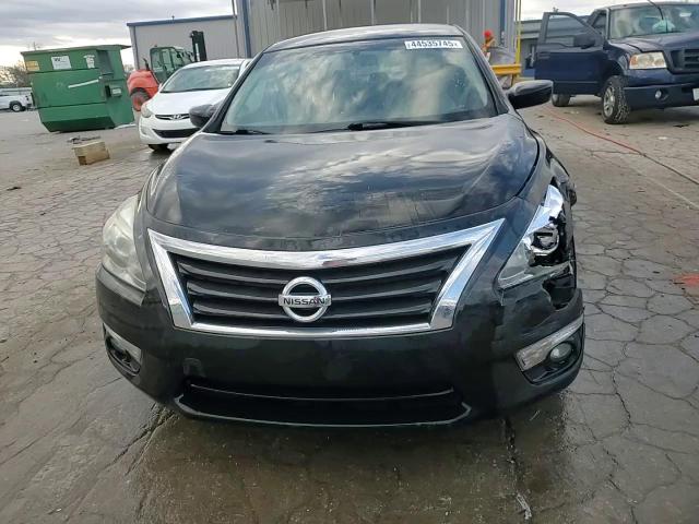 2015 Nissan Altima - Image 13