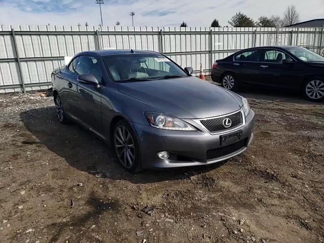 2014 Lexus IS - Image 10