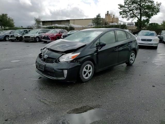 2013 Toyota Prius - Image 11