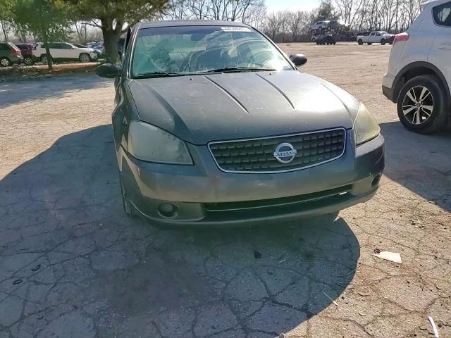 2005 Nissan Altima - Image 10