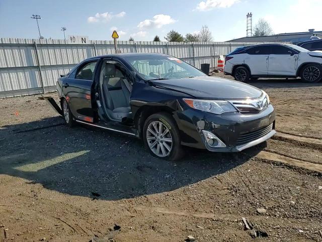 2014 Toyota Camry - Image 11