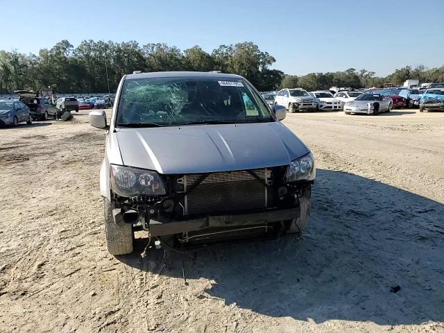 2019 Dodge Caravan - Image 12