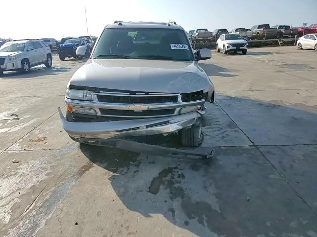 2004 Chevrolet Tahoe - Image 12