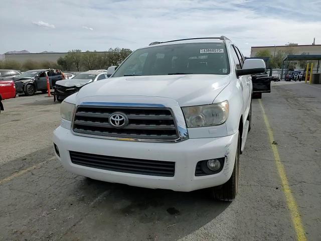 2012 Toyota Sequoia - Image 14