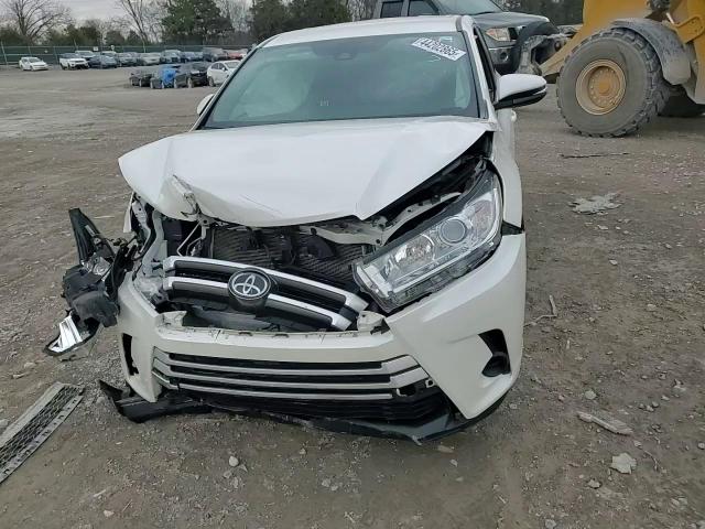 2019 Toyota Highlander - Image 12