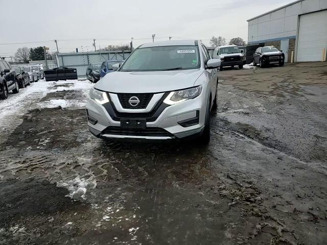 2018 Nissan Rogue - Image 13