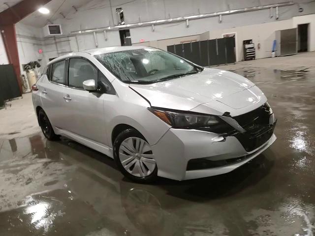 2022 Nissan Leaf - Image 15