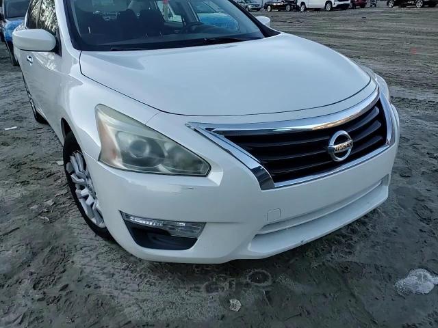 2013 Nissan Altima - Image 13
