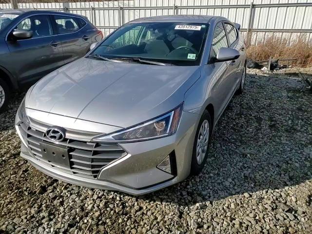 2020 Hyundai Elantra - Image 11
