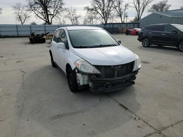 2011 Nissan Versa - Image 11