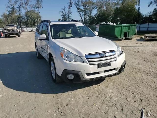 2014 Subaru Outback - Image 14