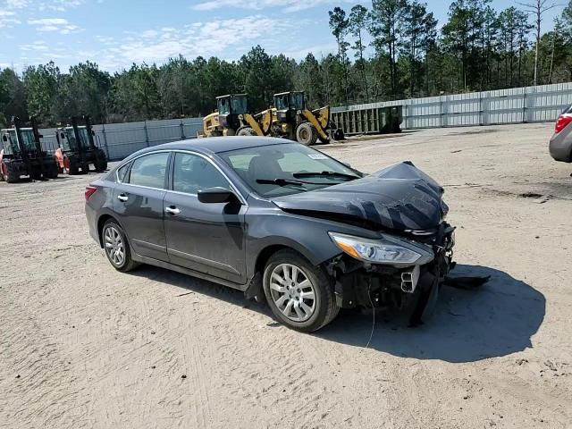 2018 Nissan Altima - Image 11