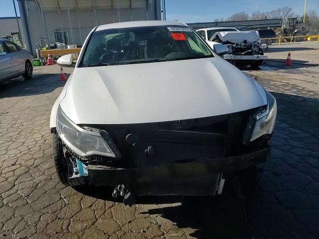 2017 Kia Optima - Image 13