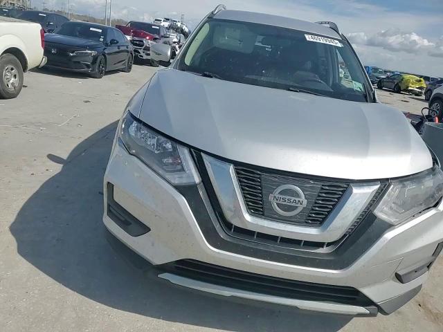 2017 Nissan Rogue - Image 10