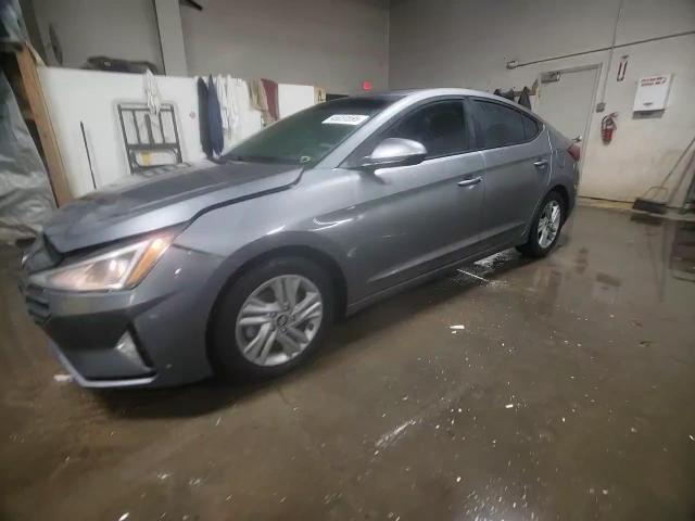 2019 Hyundai Elantra - Image 13