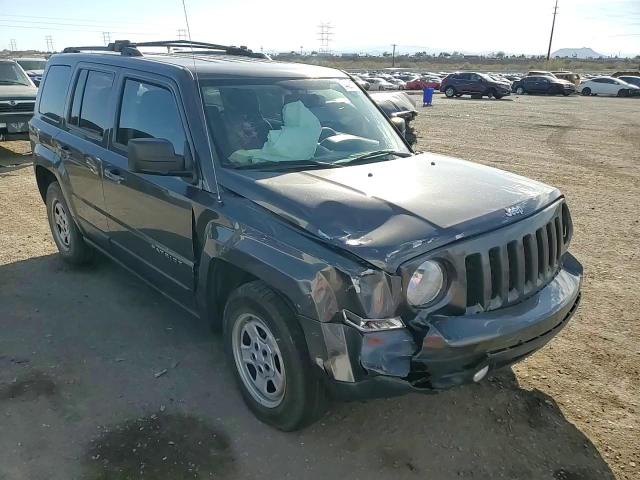 2016 Jeep Liberty (Patriot) - Image 10
