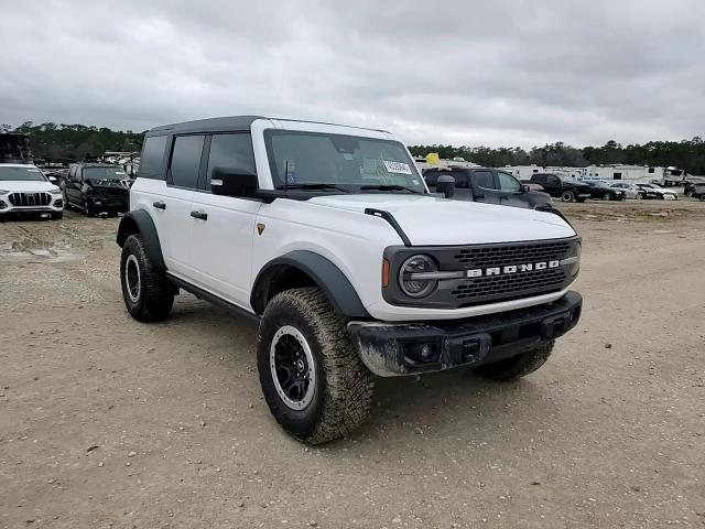2023 Ford Bronco - Image 11